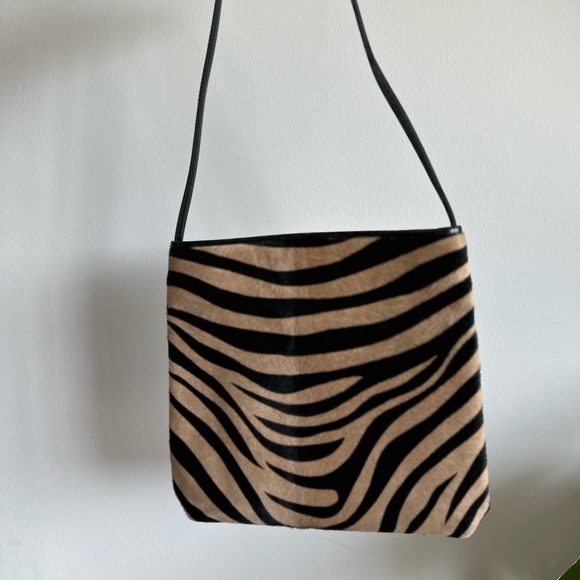 Vintage leather hair- on calf hide zebra - Picture 3 of 9